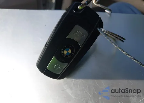 2010 BMW 128I z USA, uszkodzony, nr VIN WBAUP9C57AVL89133